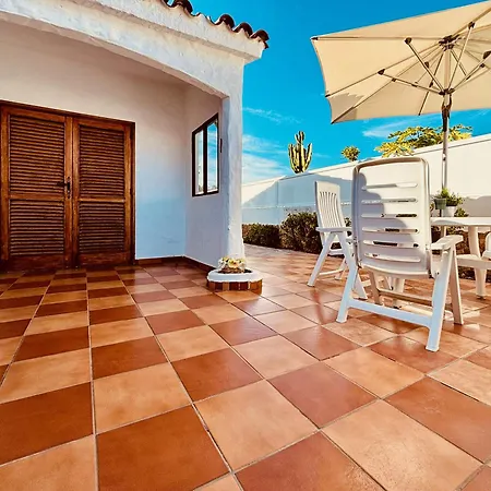 Holiday Bungalow With Terrace In Ferienhaus Playa del Inglés